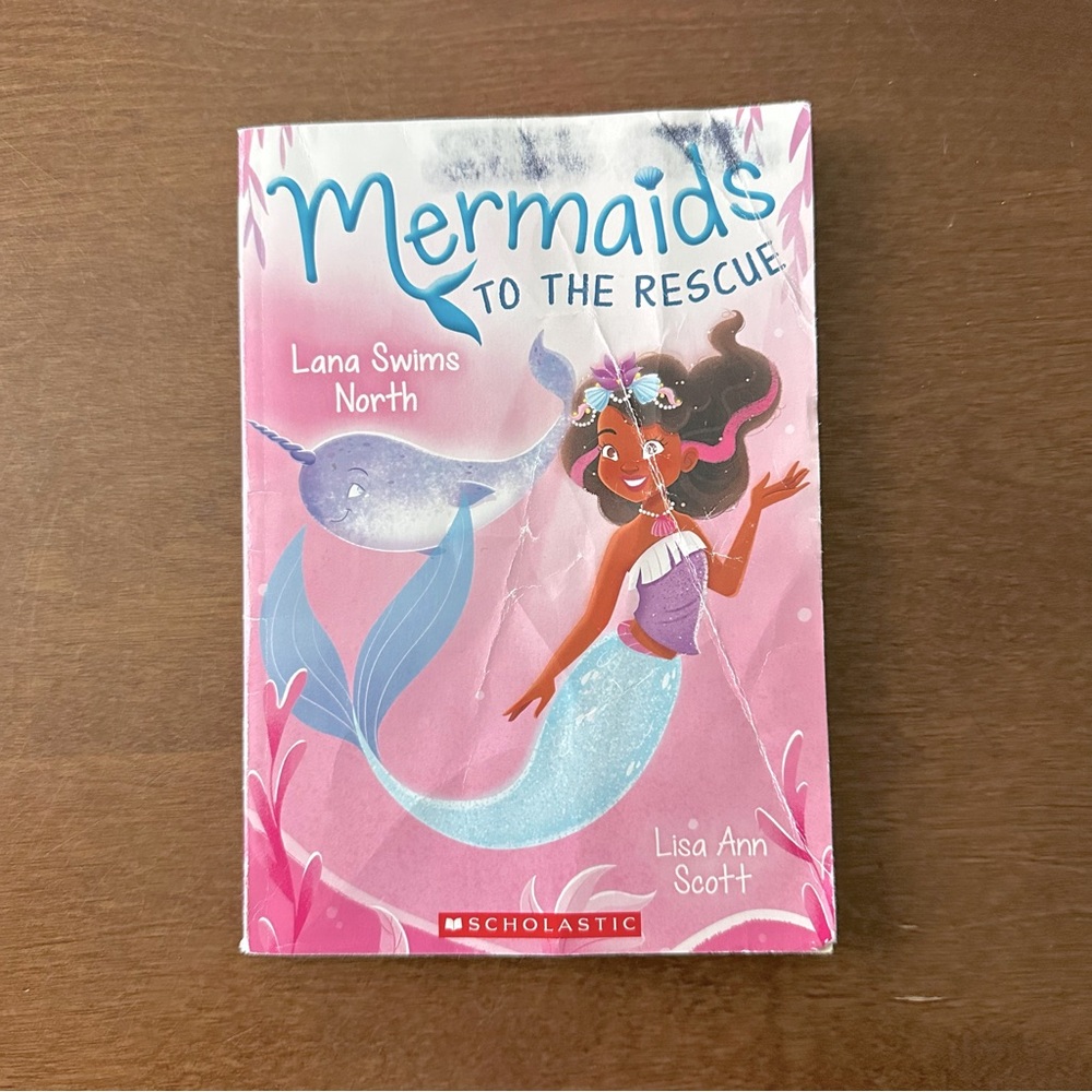 Scholastic‎ Mermaids Adventure Chapter Book